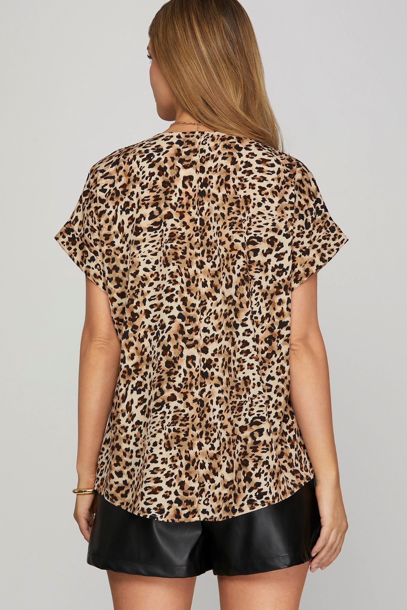 Leopard Pint V Neck Top