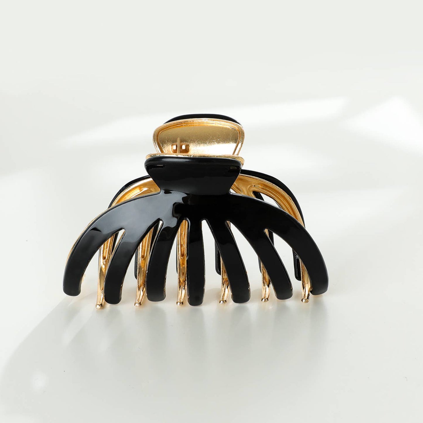 Hailey Solid | Large Gold Metal Octopus Claw Clip