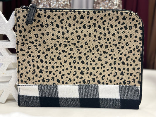 Gwen Clutch/Tablet Sleeve 10”